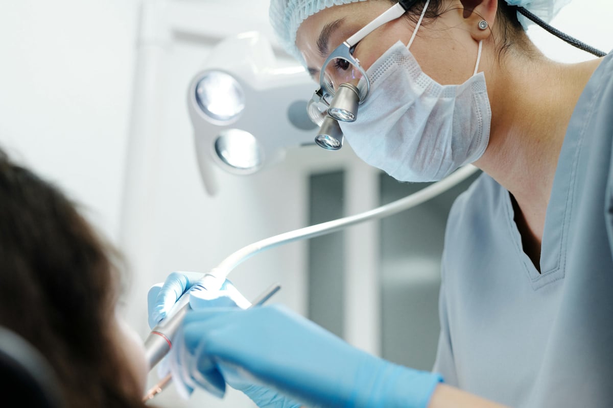Confection sur mesure d’une prothèse de précision en laboratoire